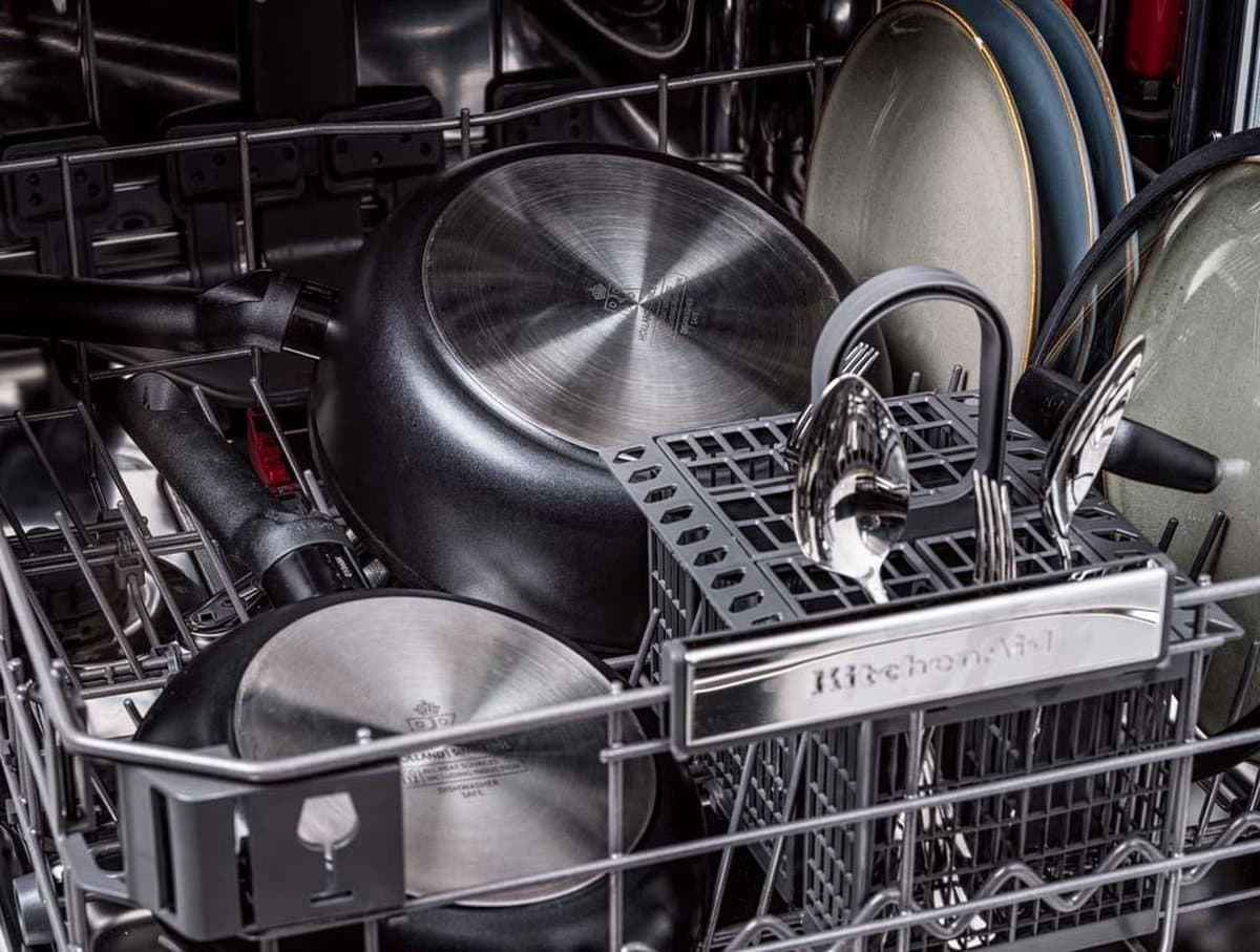 BK Easy Induction Keramische Antiaanbaklaag Koekenpannenset 2 delig - Ø24/28 cm - PFAS-vrij - Inductie koekenpan - Inductie pannenset - Ovenbestendig tot 160°C - Vaatwasmachinebestendig - Koudgrepen - Zonder deksels - Zwart